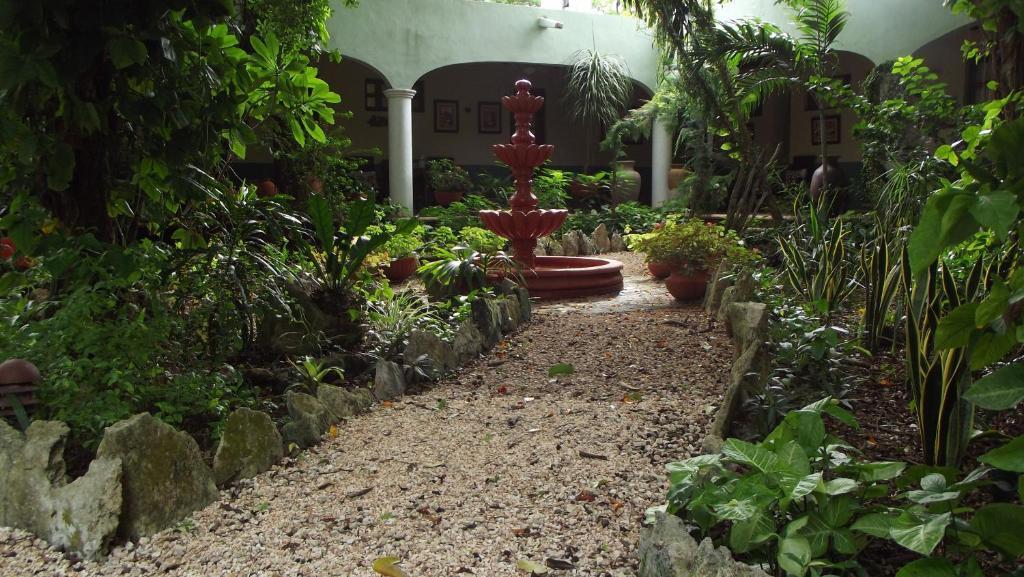 Casa Quetzal Hotel Valladolid  Buitenkant foto