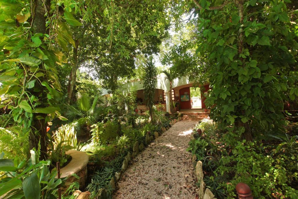 Casa Quetzal Hotel Valladolid  Buitenkant foto