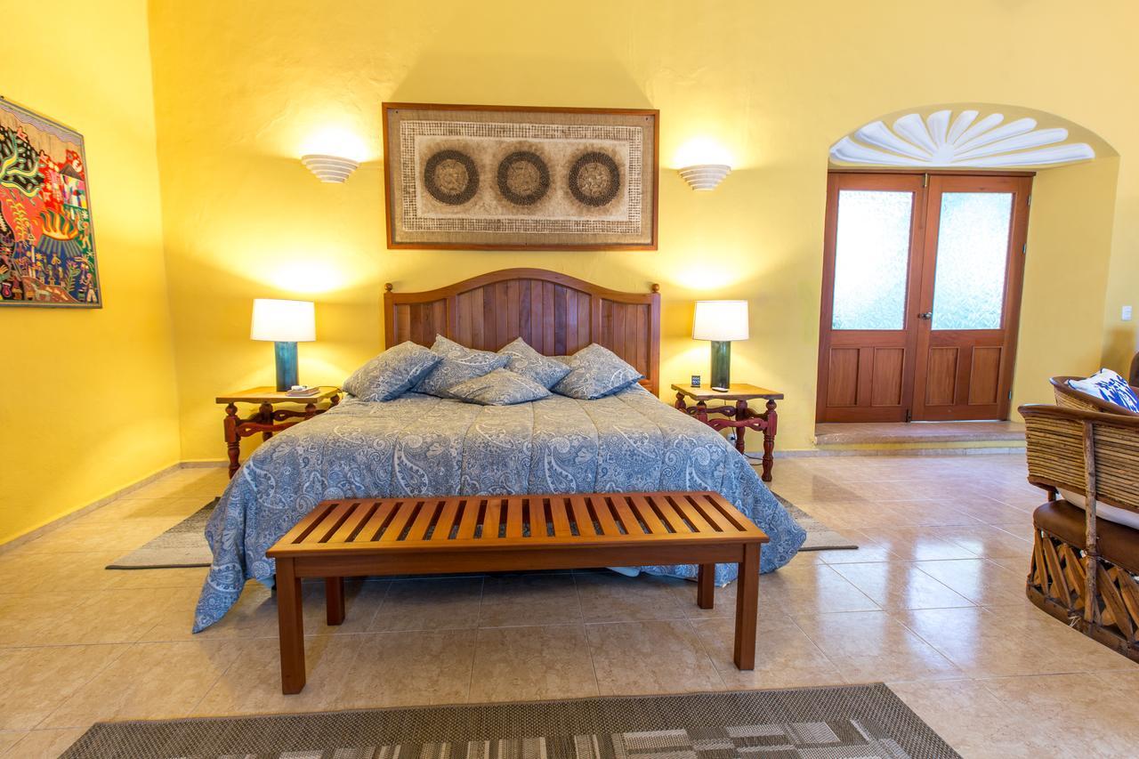 Casa Quetzal Hotel Valladolid  Buitenkant foto