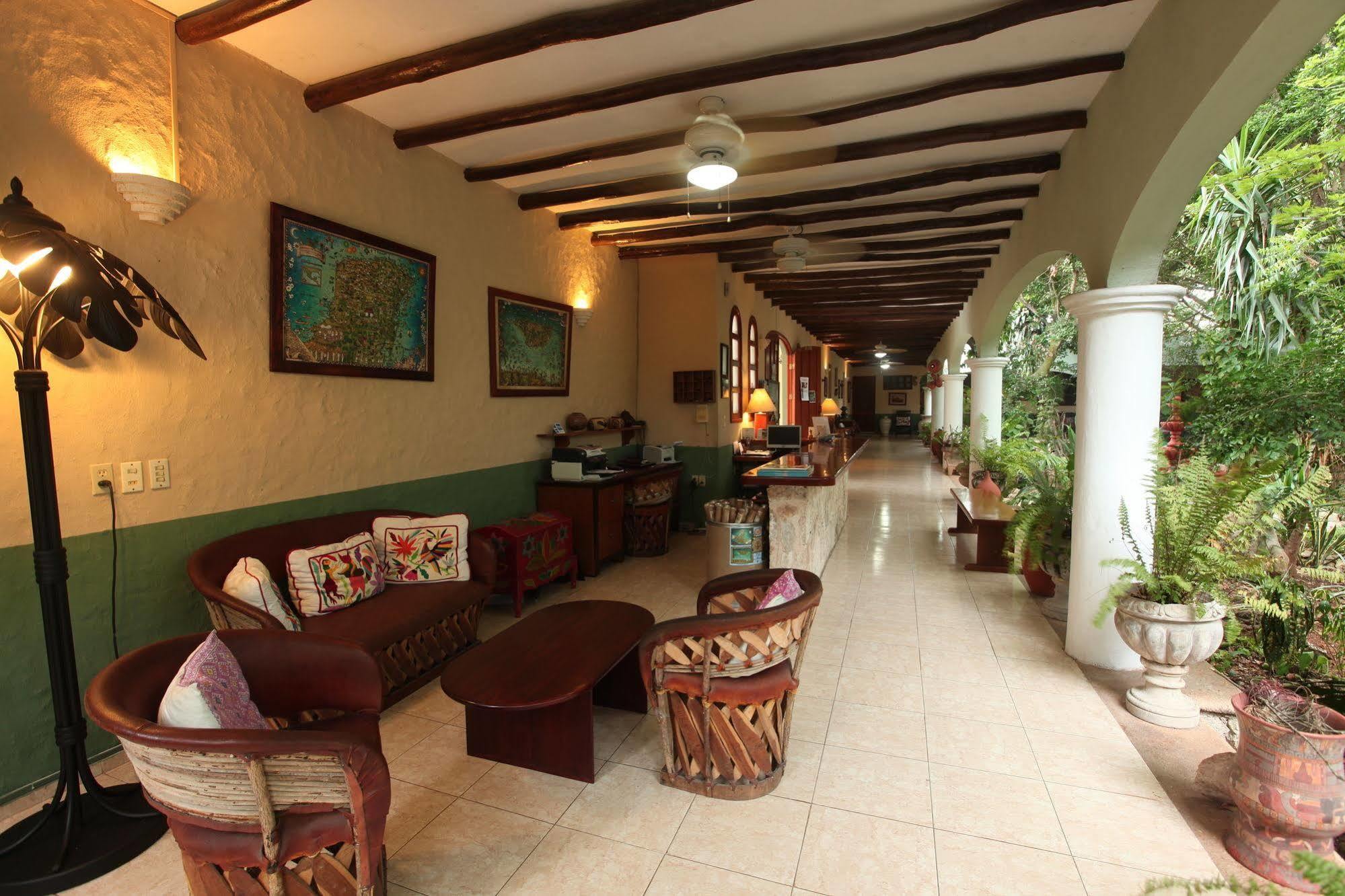 Casa Quetzal Hotel Valladolid  Buitenkant foto