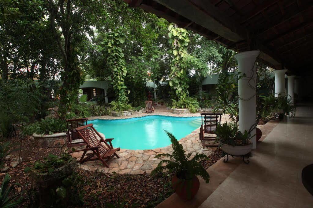 Casa Quetzal Hotel Valladolid  Buitenkant foto