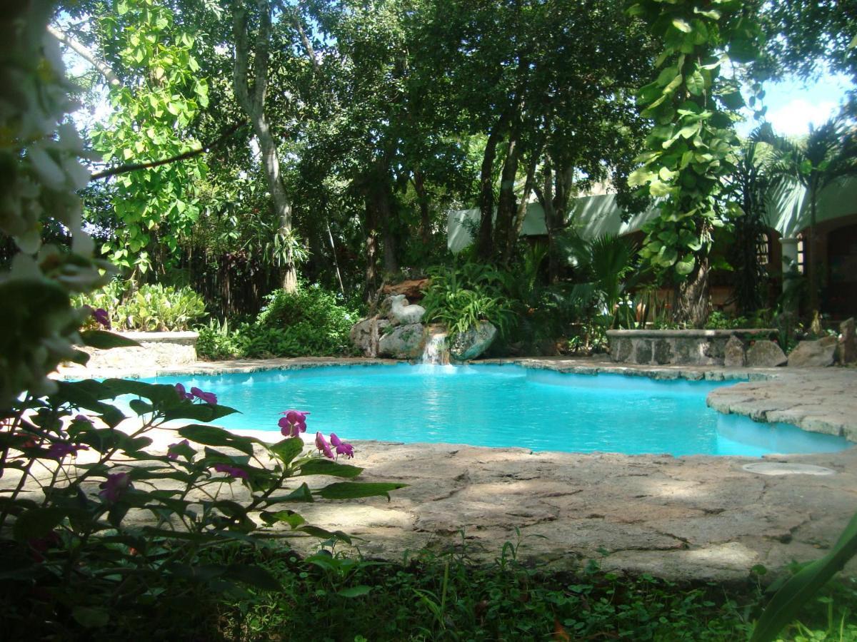 Casa Quetzal Hotel Valladolid  Buitenkant foto